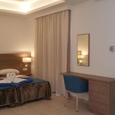 มาริกาส์ บูติก โฮเทล Aparthotel คีสซอนเนกา ภายนอก รูปภาพ